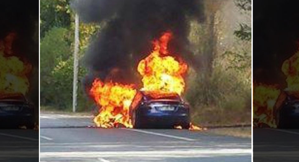 Tesla Model S Catches Fire During Test Drive In France