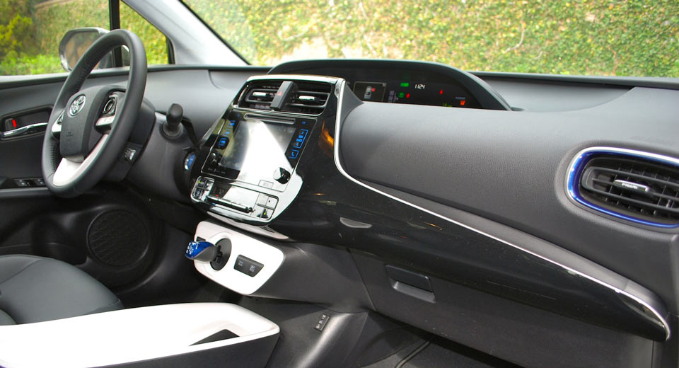 Toyota Recalls 2016 Prius Over Partially Inflating Airbags