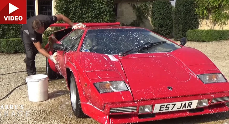  This Is How You Get A Classic Supercar Detailed