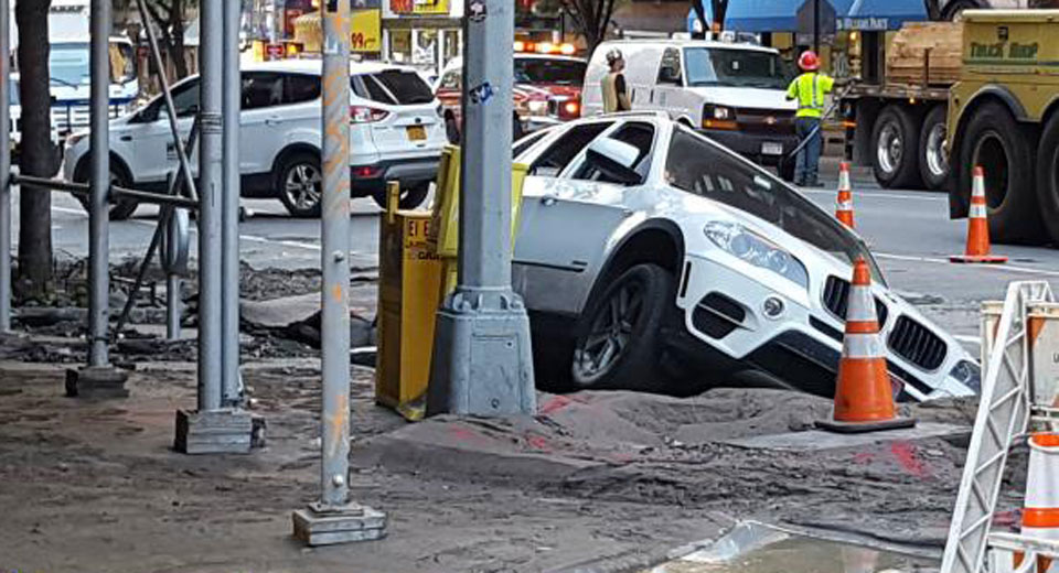  Sinkhole Swallows BMW X5 In New York’s Upper West Side