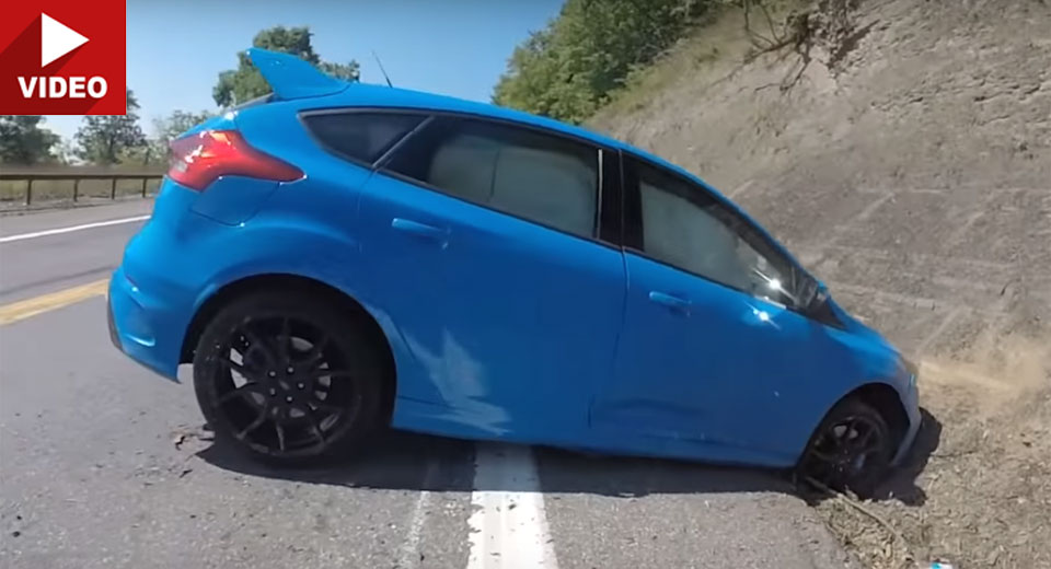  Ford Focus RS Driver Drift Modes His Way Into A Ditch