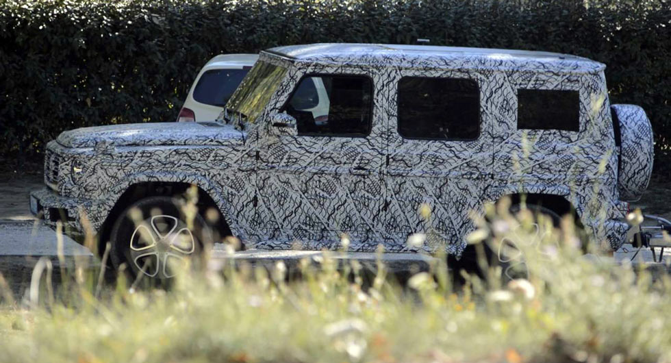  2018 Mercedes G-Class Makes Video Debut In Test Mule Form