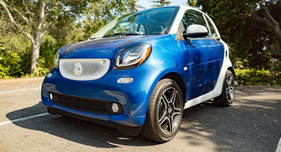  Review: The Smart ForTwo Continues To Do Its Own Thing