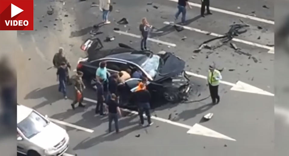  Putin’s Official Limo Involved In Gruesome Crash In Moscow, President’s Chauffeur Killed