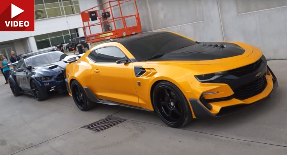  Transformers 5’s Bumblebee Camaro, Barricade Mustang And Optimus Prime Filmed Up Close