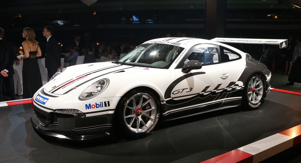 Porsche Rolling Out New 911 GT3 Cup In Paris
