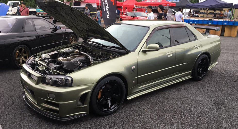  Nissan Skyline Converted Into GT-R R34 Sedan [182 Pics]