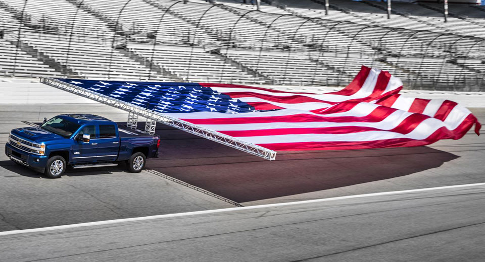 Chevrolet Sets World Record For Towing Massive American Flag