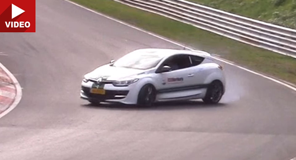  Renault Megane RS Performs The Perfect FWD Drift At The ‘Ring