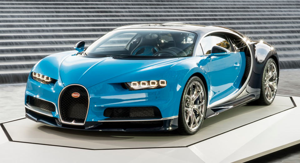  Bugatti Chiron Poses For The Camera At Foundation Louis Vuitton Museum