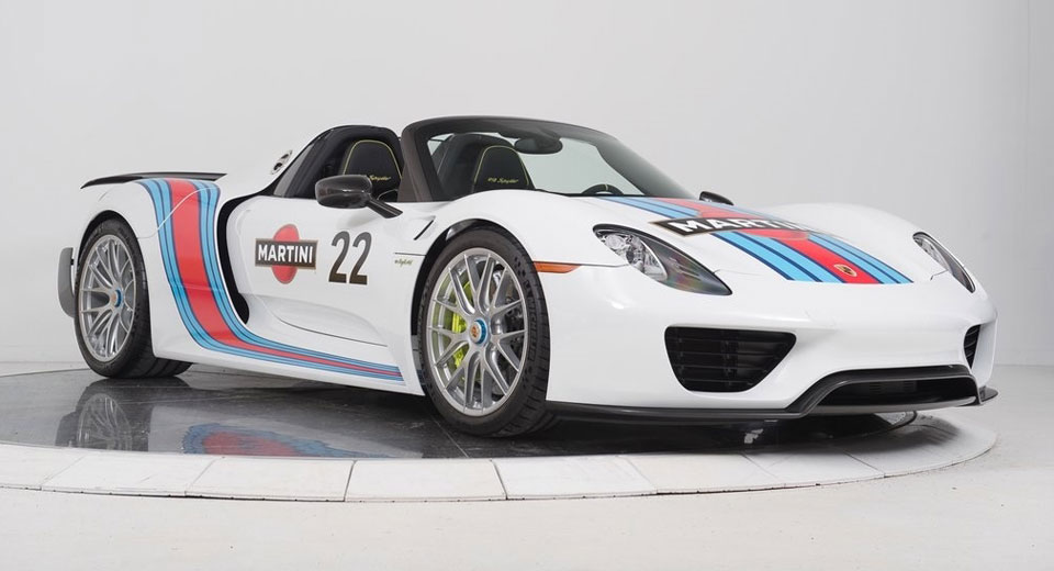 A Martini-Liveried Porsche 918 Spyder? We’ll Drink To That