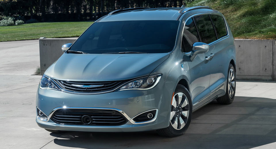  2017 Chrysler Pacifica Now Available In Canada, Starts At CAD $56,495