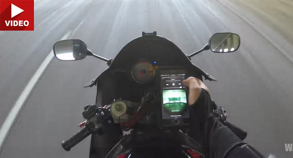  Rider Gets Distracted By Phone, Crashes Almost Immediately