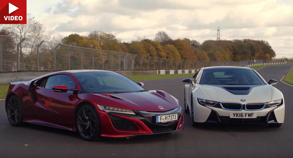  Honda NSX Vs BMW i8 In Battle Of The New-Age Hybrid Supercars