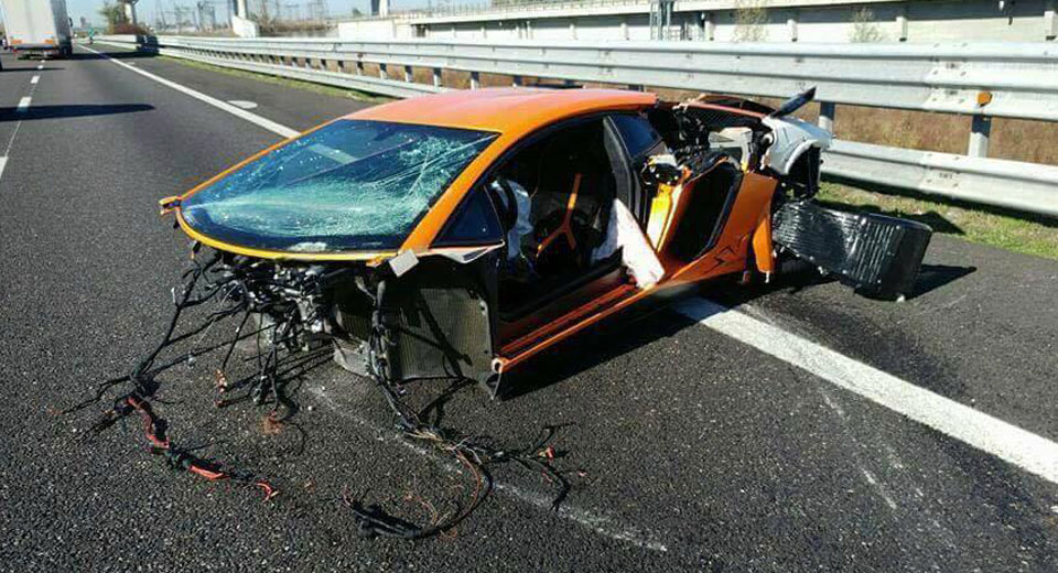  Lamborghini Aventador SV Destroyed In High Speed Italian Crash