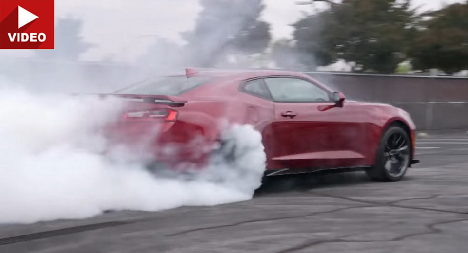  Jay Leno Teaches Country Singer How To Do A Burnout In A 2017 Chevy Camaro ZL1