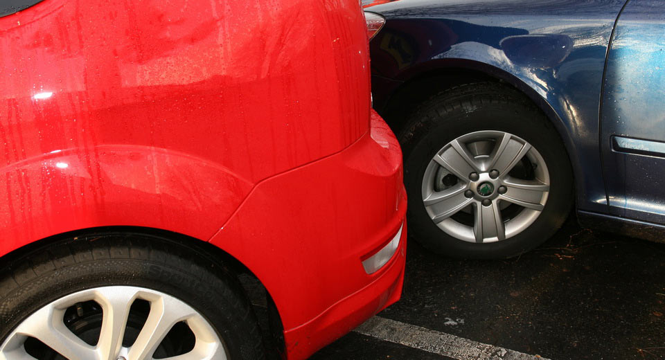 New Cars Have Outgrown Parking Space Size, Accidents On The Rise