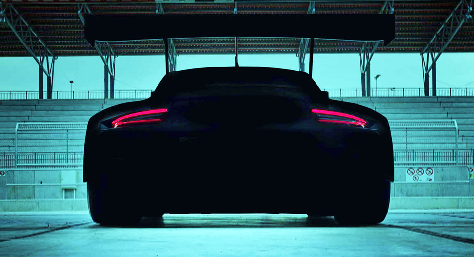  Porsche Teases New 911 RSR Once Again With Photography Game