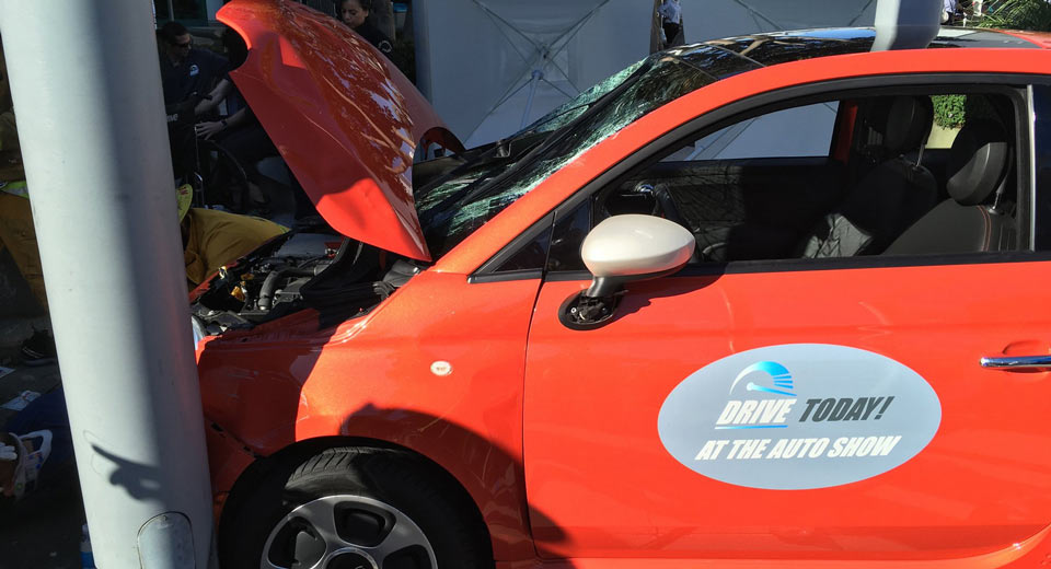  Fiat 500e Crashed During Test Drive At LA Show, Six People Injured [w/Video]