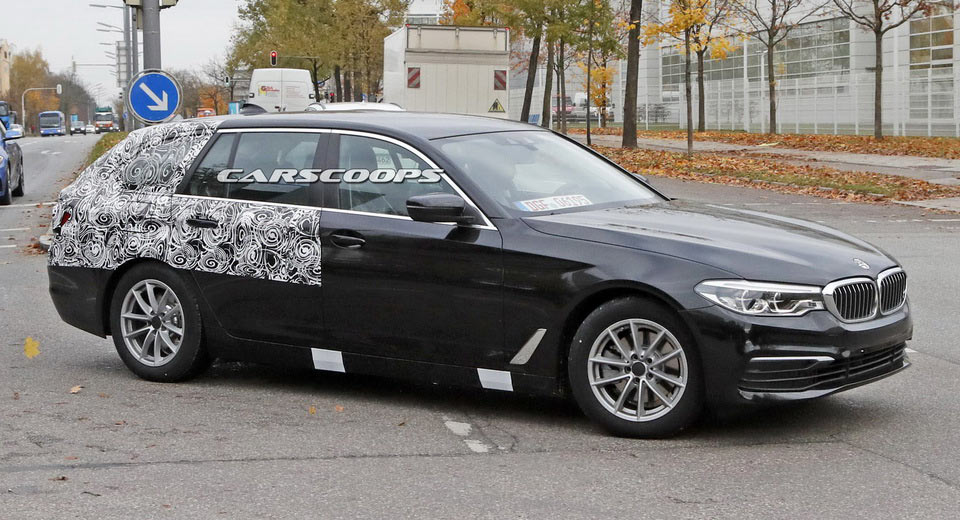  2017 BMW 5-Series Touring Sneaks Out With Minimal Camo