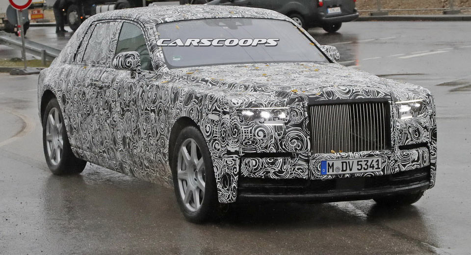2018 Rolls Royce Phantom Prototype Drops Some Camo, Tries On Production Lights