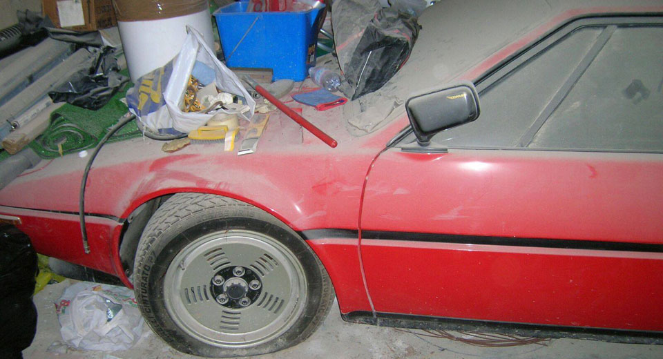  Holy Barn Find! A BMW M1 Was Hiding In A Garage For 34 Years