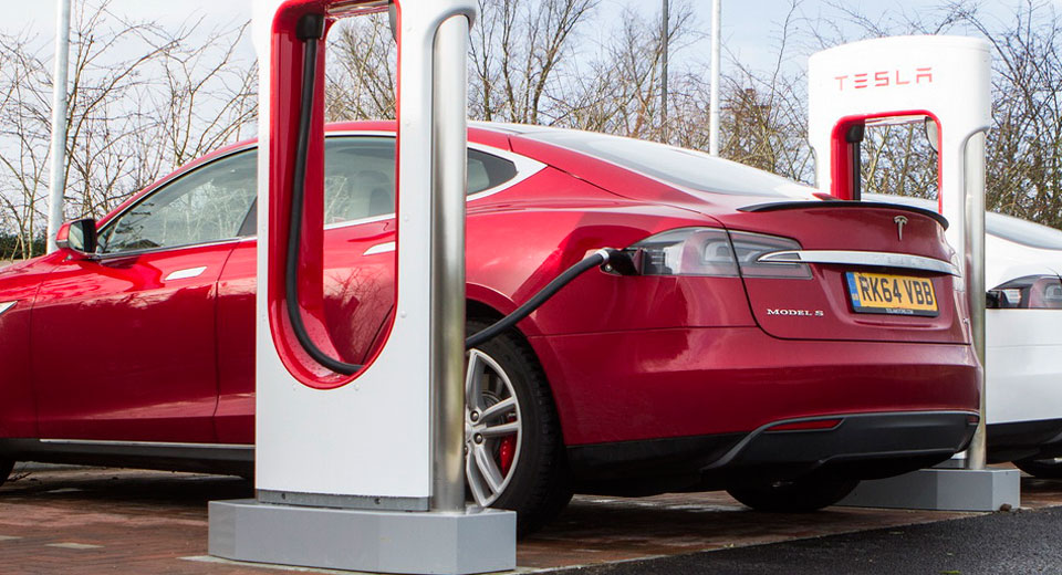  Tesla Recalls About 7,000 Charging Adapters Due To Overheating