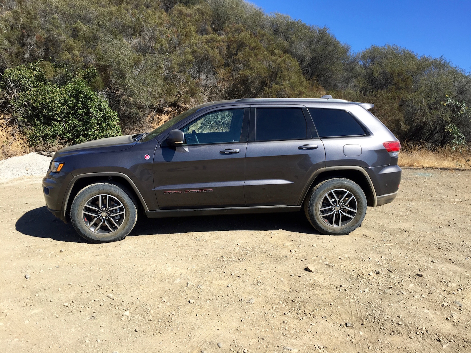Review Grand Cherokee Trailhawk Is The Plush Way To Off
