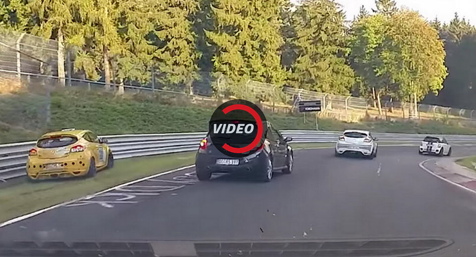 Oil/Coolant Spill Gives Pack Of Drivers A Scare On The Ring