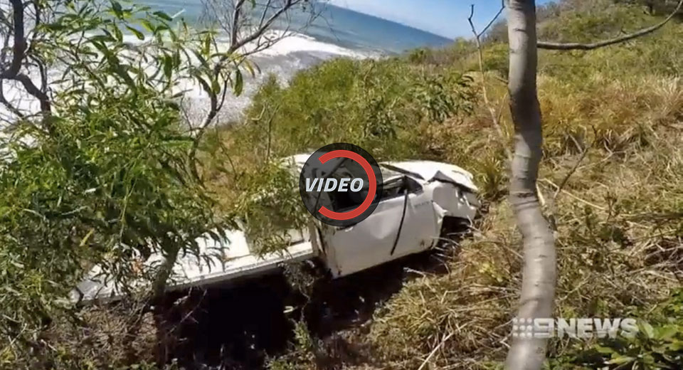  Teens Get Crashed Toyota Hilux Helicoptered Out Of A Cliff