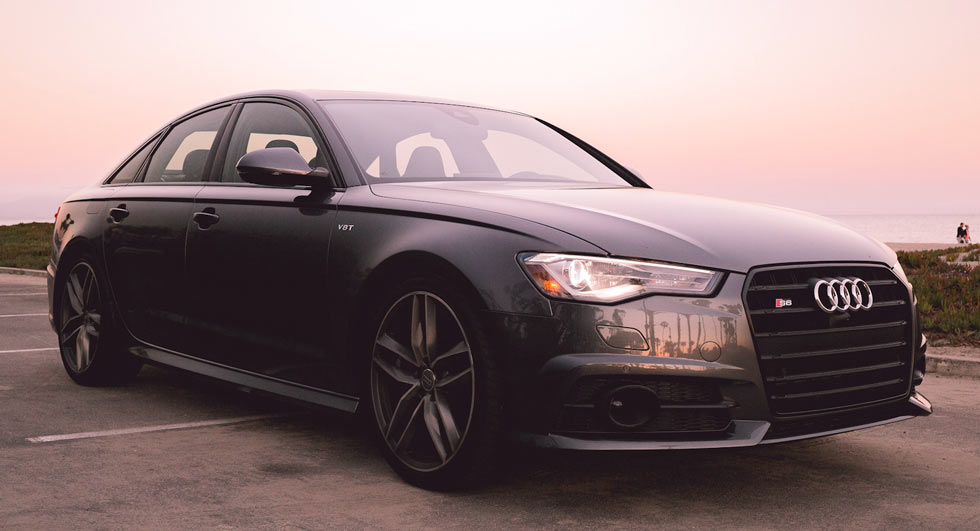  Review: The Audi S6 Is Sometimes Muted, Often Thunderously Marvelous
