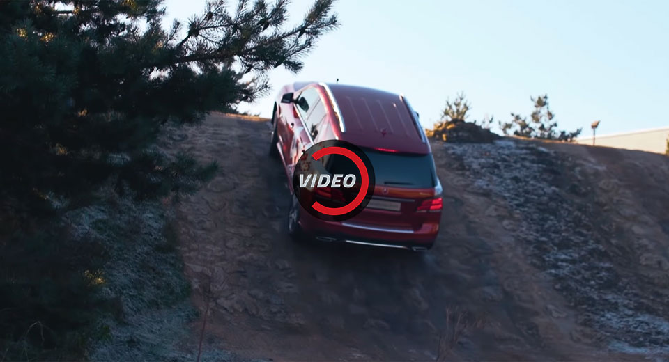  Nico Rosberg Tests His Off-Roading Skills At Mercedes-Benz World