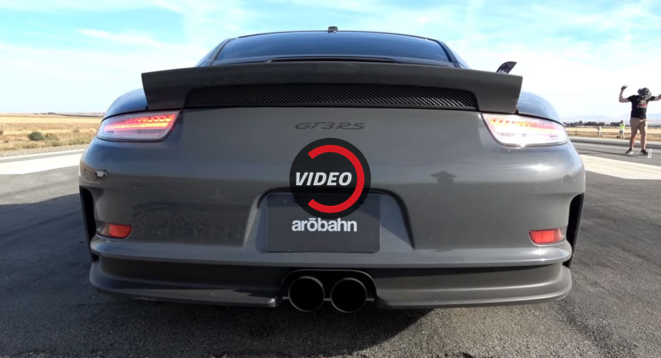 Porsche 911 GT3 RS Rips Down The Runway