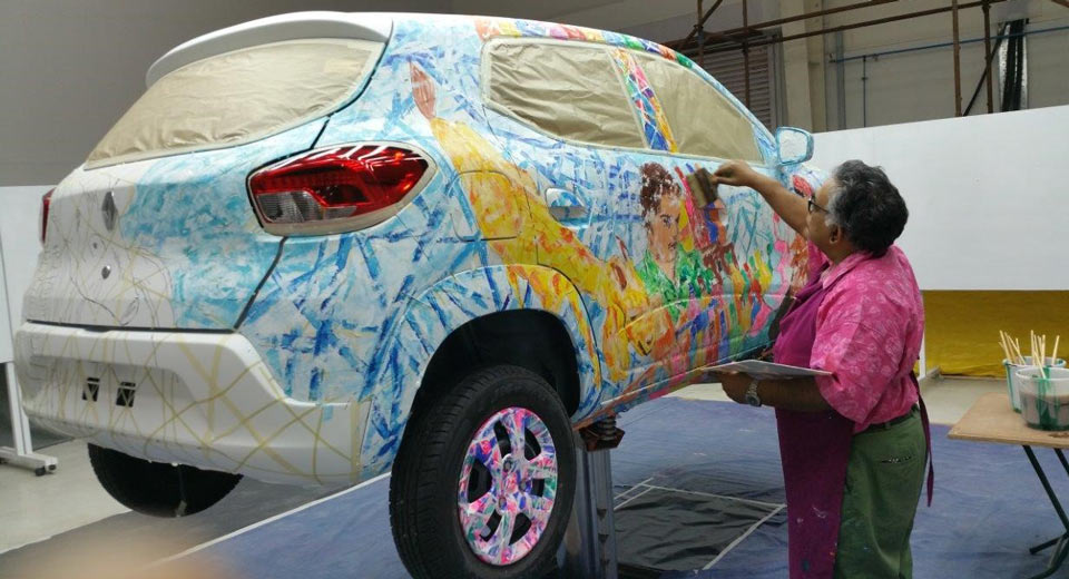  Renault Kwid Gets Turned Into Art Car, Goes On Display In France