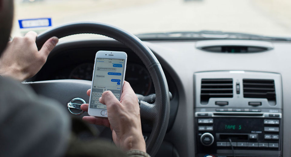 Crash Victim Sues Apple For Not Preventing Texting And Driving