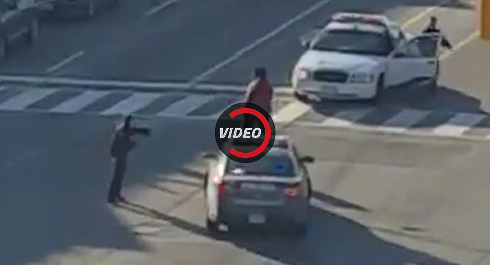  Well Done: Canadian Cops Calmly Diffuse Standoff With Woman Who Jumped On Their Cars