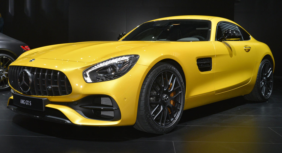  Facelifted 2018 Mercedes-AMG GT Comes To Detroit To Pick A Fight With Porsche