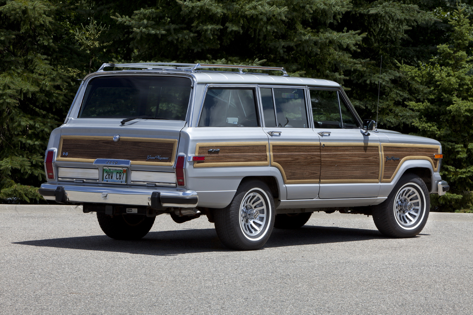 1989-Jeep-Grand-Wagoneer-3 Jeep Developing New Three-Row SUV, Electrified Wagoneer And Grand Wagoneer