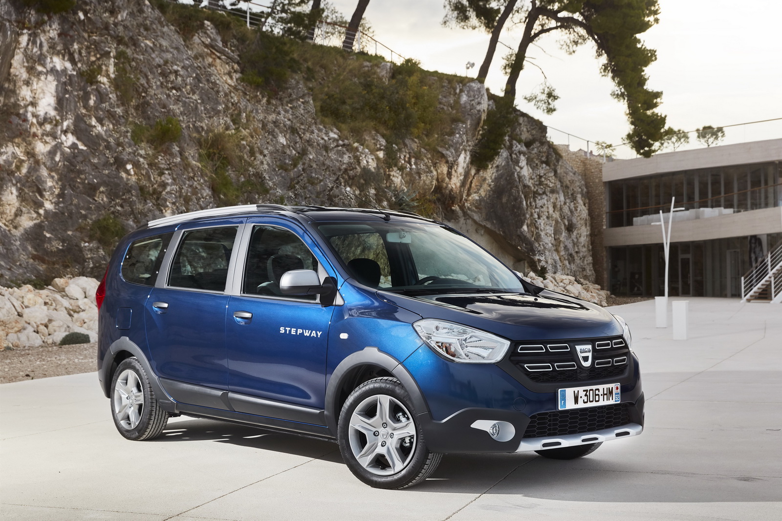 Facelifted Dacia Dokker And Lodgy Bring More Optional Features