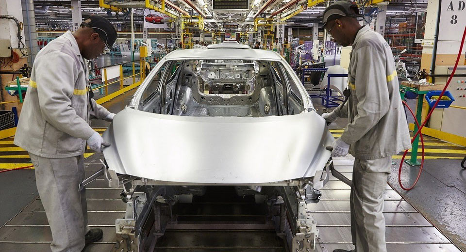  Unhappy Workers Seek To Unionize At Nissan’s Mississippi Plant