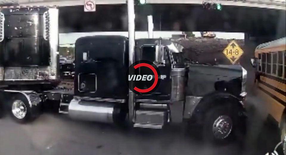 Semi-Truck Crashes Into School Bus In Florida, Thankfully, Kids Are OK
