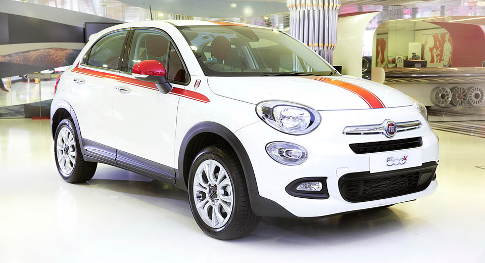  Fiat Launches A Limited Edition 500X For Fulham FC Fans
