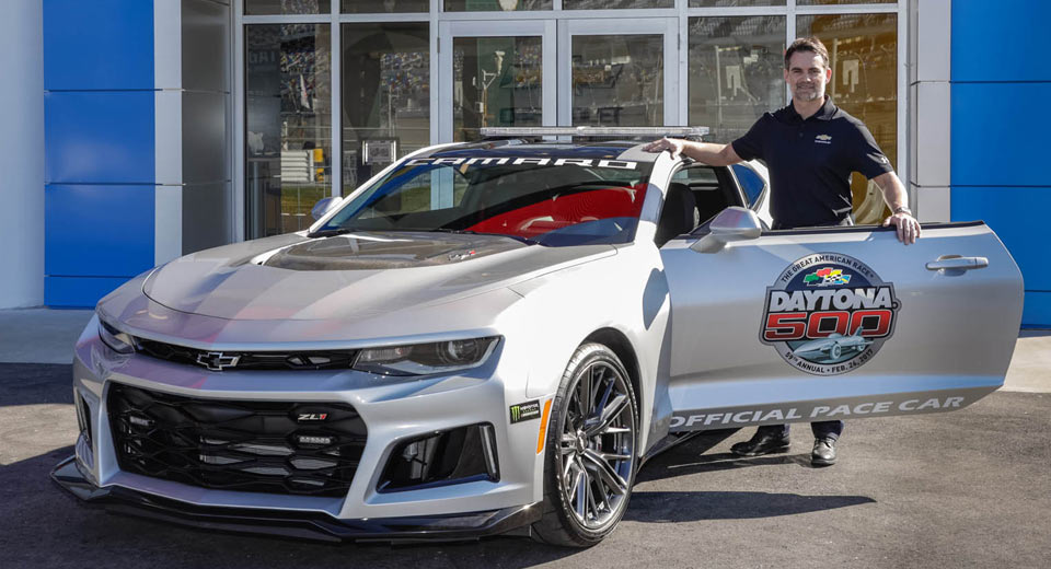 Chevy Camaro ZL1 Sets The Pace At The Daytona 500