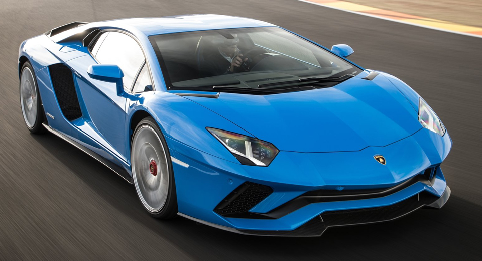 Don’t Overfill Your Lamborghini Aventador Or It Could Catch Fire
