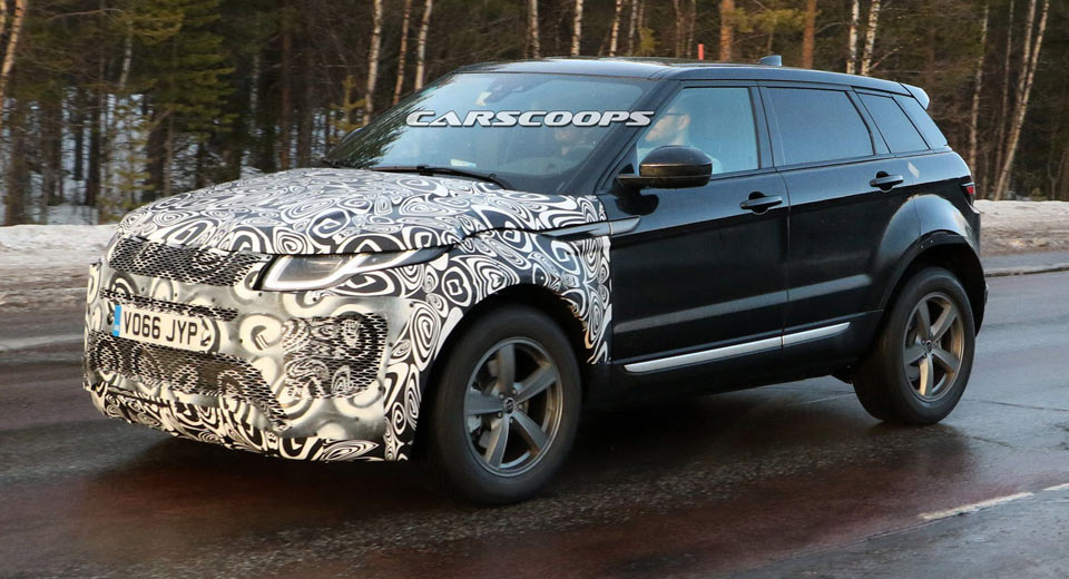 Second-Gen 2018 Range Rover Evoque Mule Keeps Its Secrets Hidden