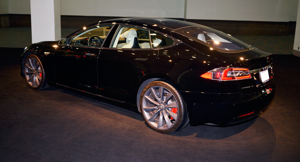 Tesla Experimenting With Including Maintenance And Insurance In Prices