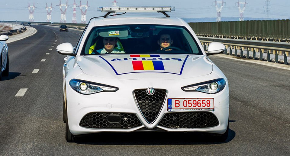  Alfa Romeo Giulia Veloce Joins Police Force In Romania