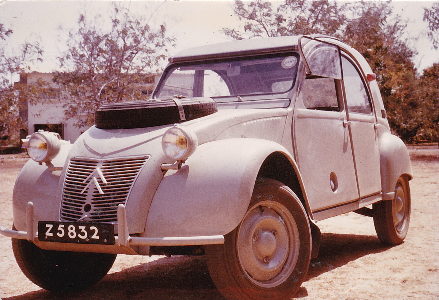 This low-mileage Citroën 2CV Sahara is the barn find of our dreams