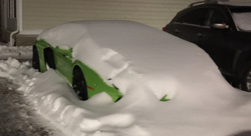  This Lamborghini Aventador Trapped Under The Snow Is A College Student’s Daily Driver