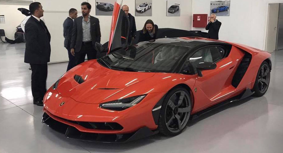 UAE Sheikh Takes Delivery Of First Lamborghini Centenario
